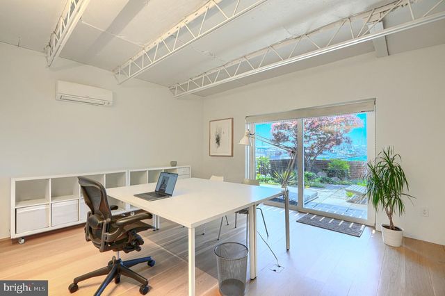 2439 BOSTON ST, Baltimore, MD 21224