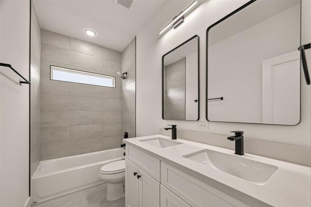 4806 Carmen Street C, Houston, TX 77033