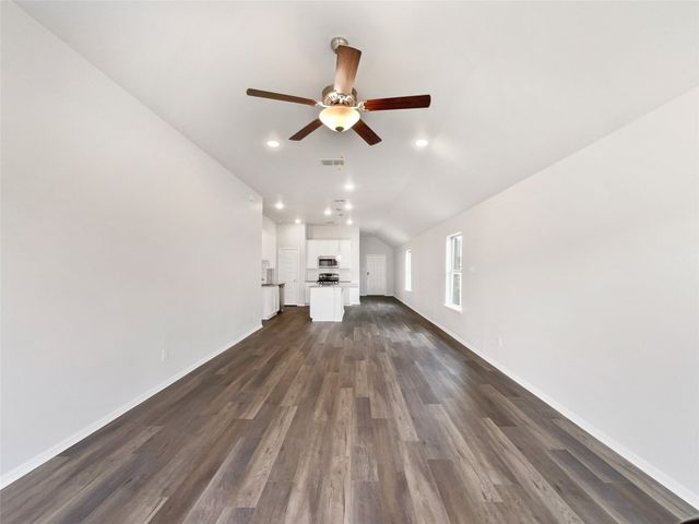 3413 Duncan Way, Corinth, TX 76210
