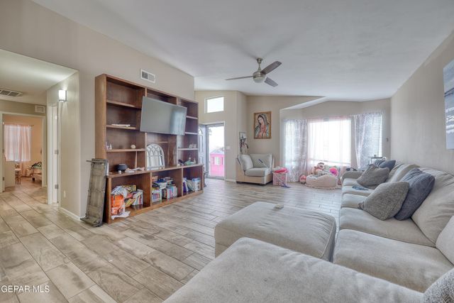 397 Fray Olguin Court, Socorro, TX 79927
