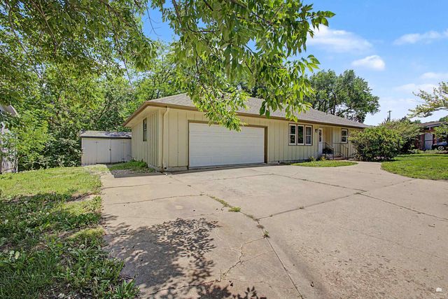 2817 Arbor, Manhattan, KS 66503