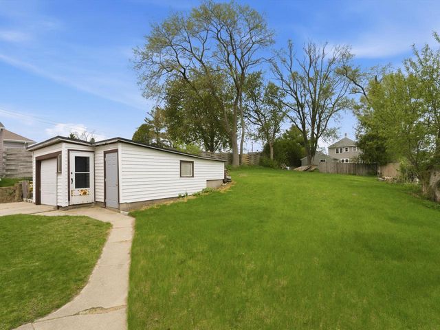 1012 Manila STREET, Manitowoc, WI 54220