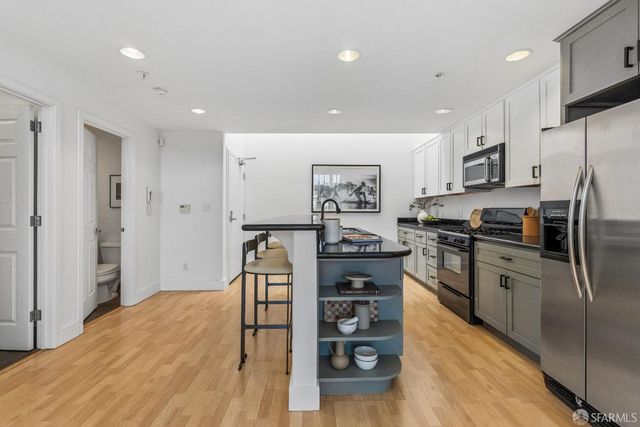 2132 Folsom Street 3, San Francisco, CA 94110