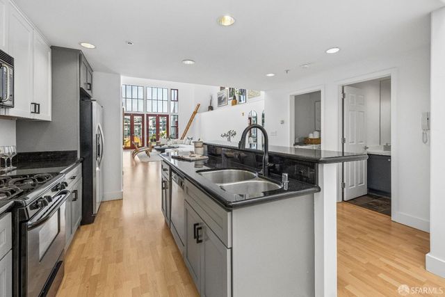 2132 Folsom Street 3, San Francisco, CA 94110