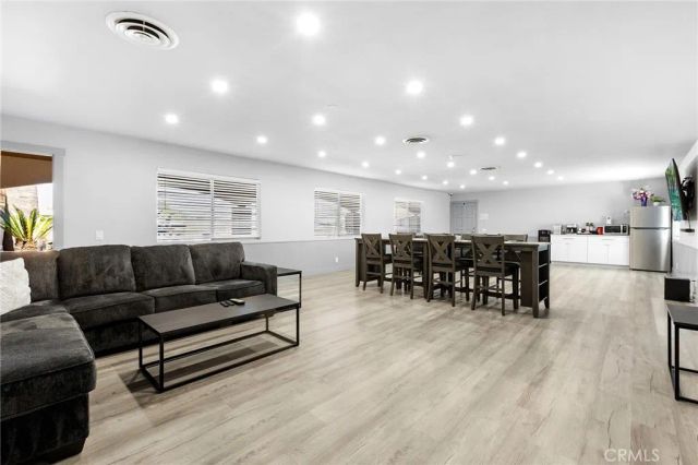 881 N Lake 210, Hemet, CA 92544