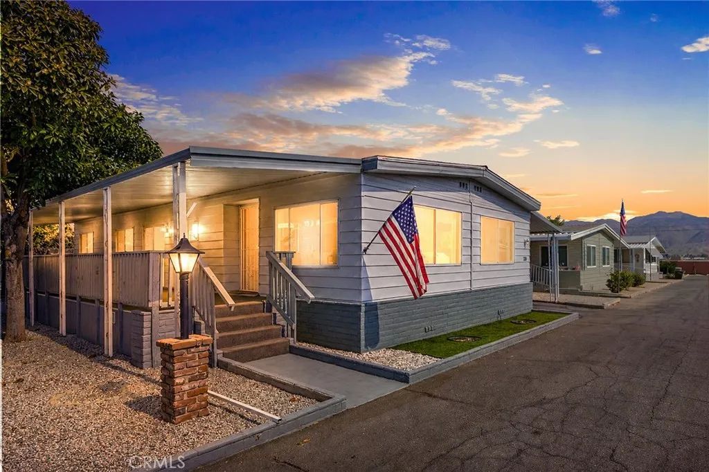 881 N Lake 210, Hemet, CA 92544