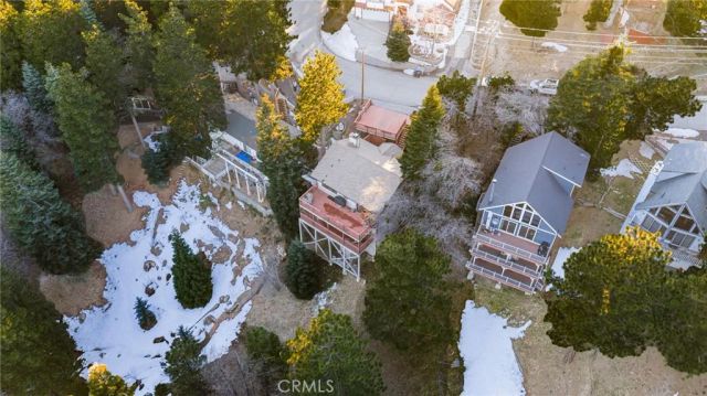 2011 Nob Hill, Running Springs, CA 92382