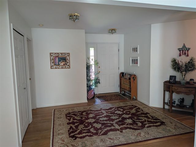 619 Hill Crest Court, Milford, MI 48381