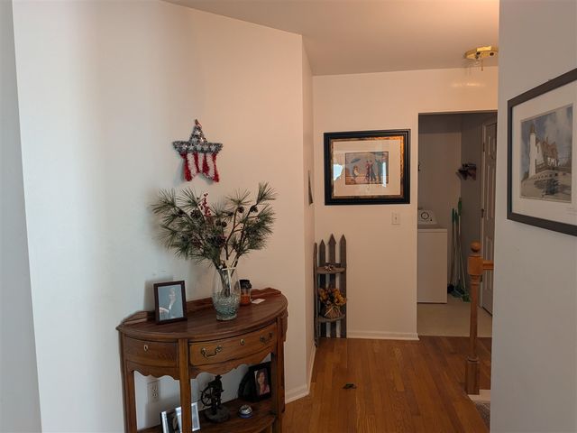 619 Hill Crest Court, Milford, MI 48381
