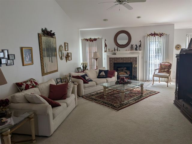 619 Hill Crest Court, Milford, MI 48381