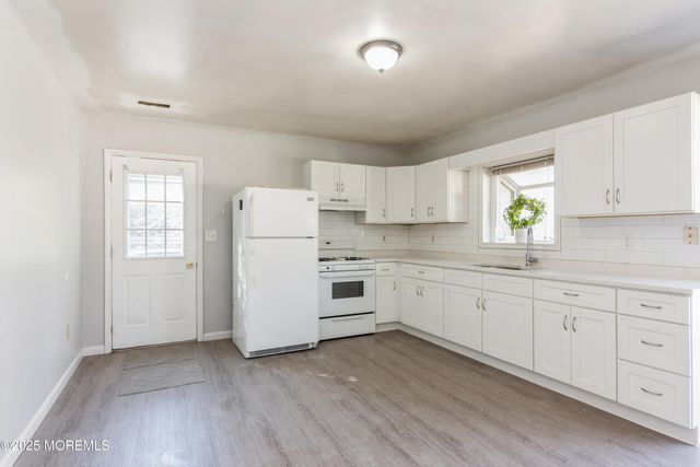 58 Dodd Street, Laurence Harbor, NJ 08879