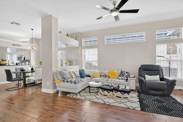 8325 FOXWORTH CIRCLE 22, Orlando, FL 32819