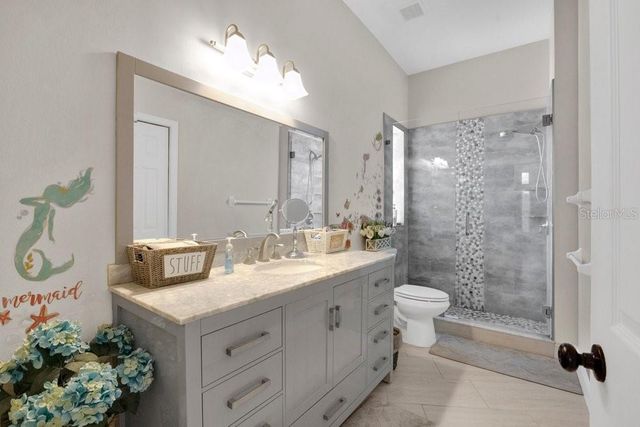 8325 FOXWORTH CIRCLE 22, Orlando, FL 32819