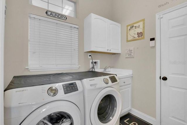 8325 FOXWORTH CIRCLE 22, Orlando, FL 32819