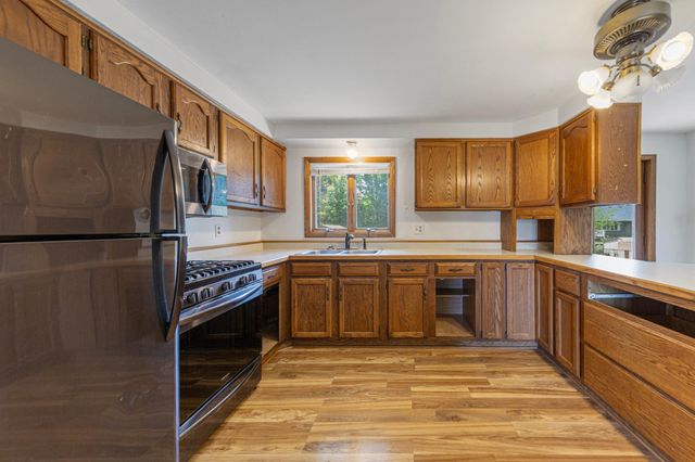 1323 Greenwood Place, Faribault, MN 55021