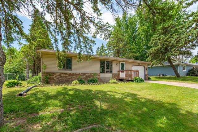 1323 Greenwood Place, Faribault, MN 55021