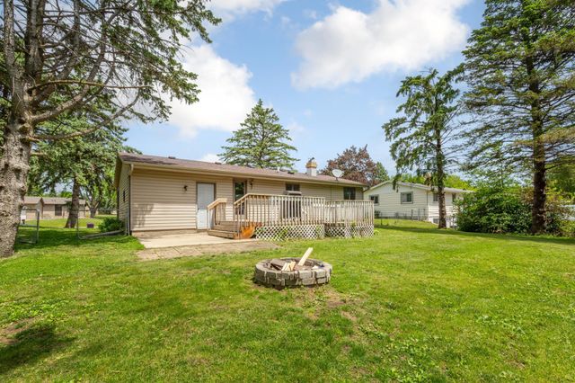 1323 Greenwood Place, Faribault, MN 55021