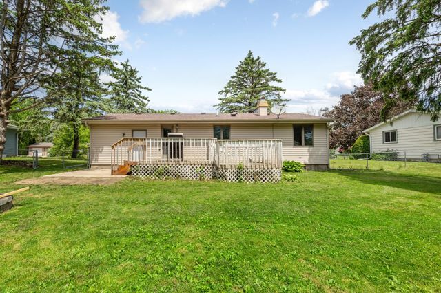 1323 Greenwood Place, Faribault, MN 55021