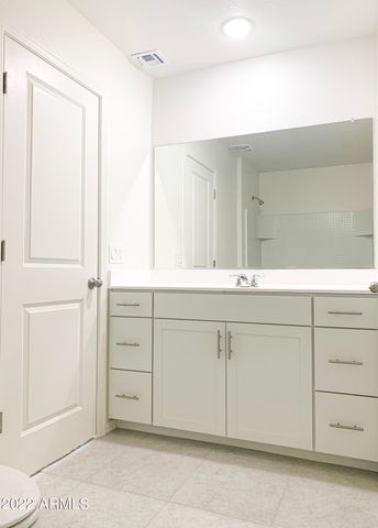 9525 W ILLINI Street, Tolleson, AZ 85353