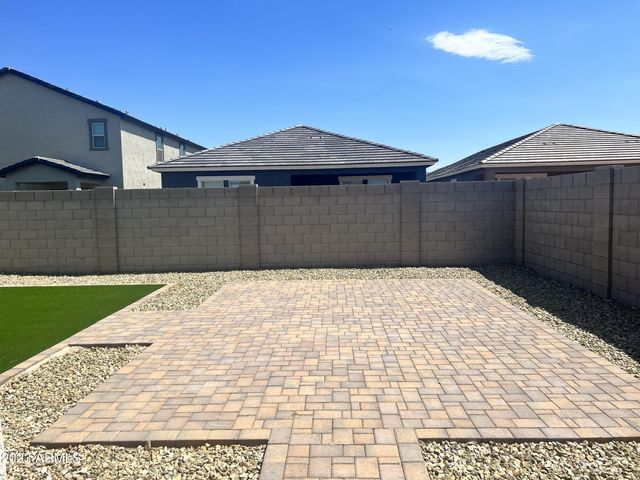 9525 W ILLINI Street, Tolleson, AZ 85353