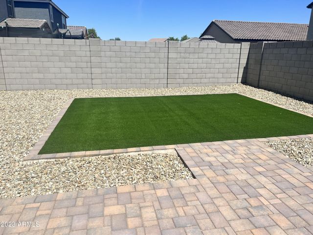 9525 W ILLINI Street, Tolleson, AZ 85353