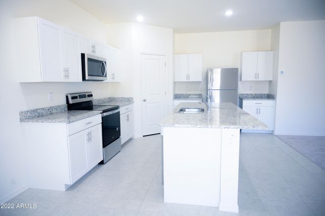 9525 W ILLINI Street, Tolleson, AZ 85353