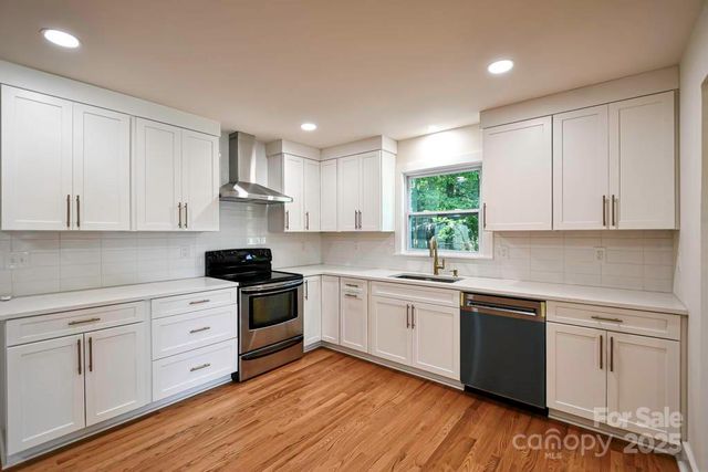 1513 Greenview Place, Charlotte, NC 28208