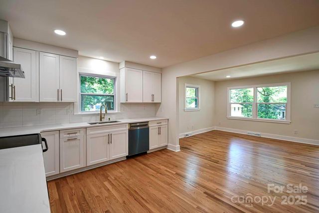 1513 Greenview Place, Charlotte, NC 28208