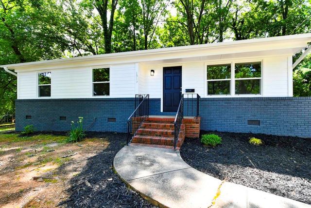 1513 Greenview Place, Charlotte, NC 28208