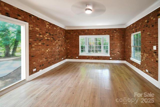 1513 Greenview Place, Charlotte, NC 28208