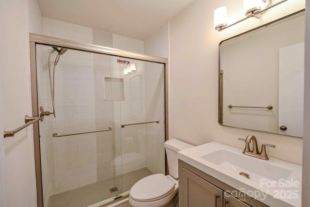 1513 Greenview Place, Charlotte, NC 28208