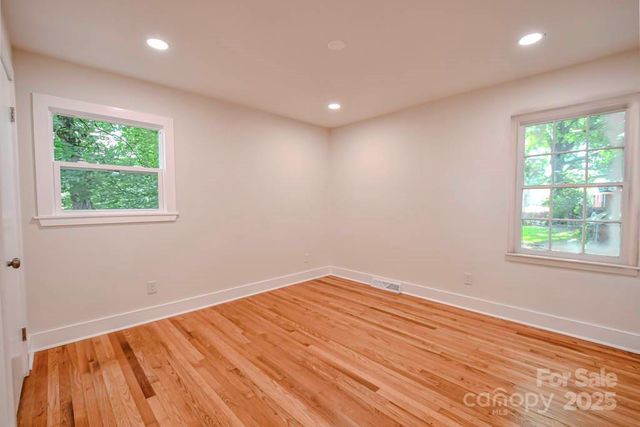 1513 Greenview Place, Charlotte, NC 28208