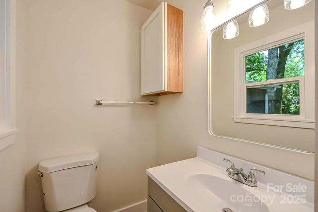 1513 Greenview Place, Charlotte, NC 28208