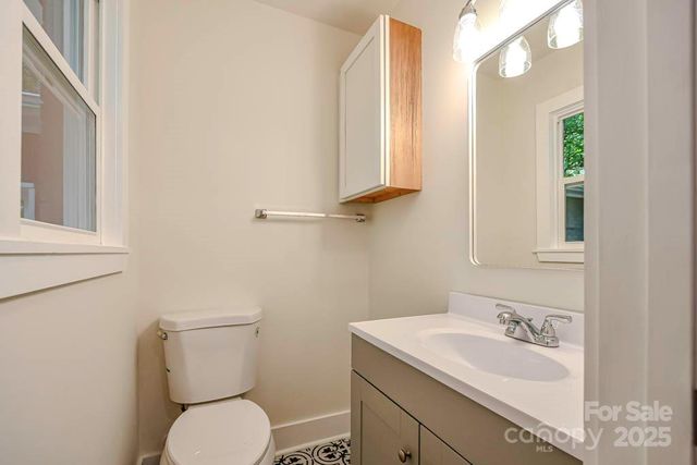 1513 Greenview Place, Charlotte, NC 28208