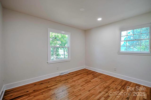 1513 Greenview Place, Charlotte, NC 28208