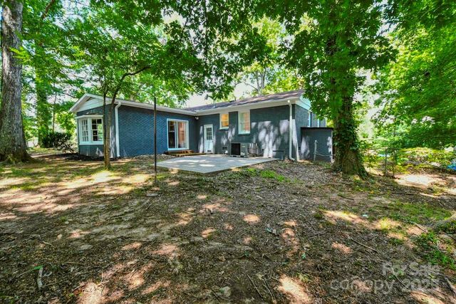 1513 Greenview Place, Charlotte, NC 28208