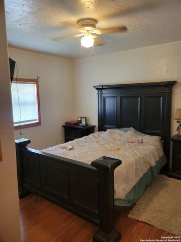 257 Forest Trail, Bandera, TX 78003