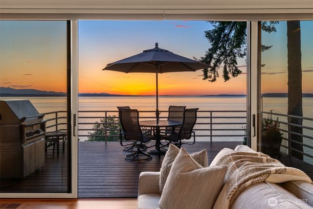 9233 Olympic View Drive, Edmonds, WA 98020