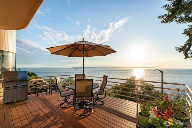 9233 Olympic View Drive, Edmonds, WA 98020