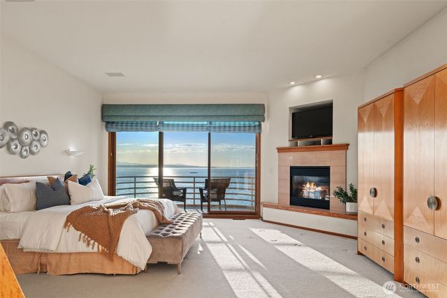 9233 Olympic View Drive, Edmonds, WA 98020