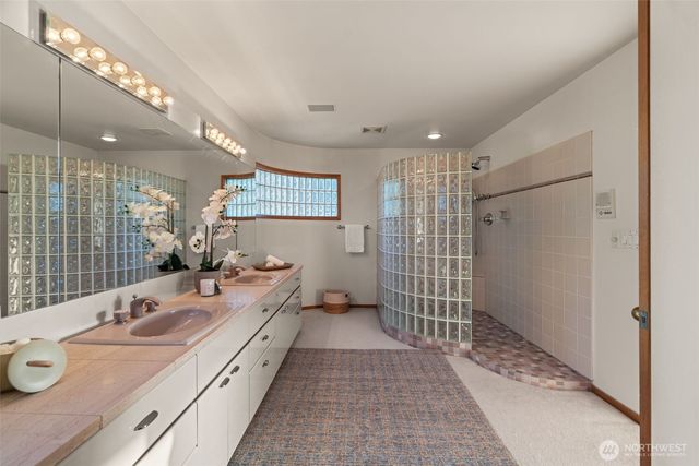 9233 Olympic View Drive, Edmonds, WA 98020