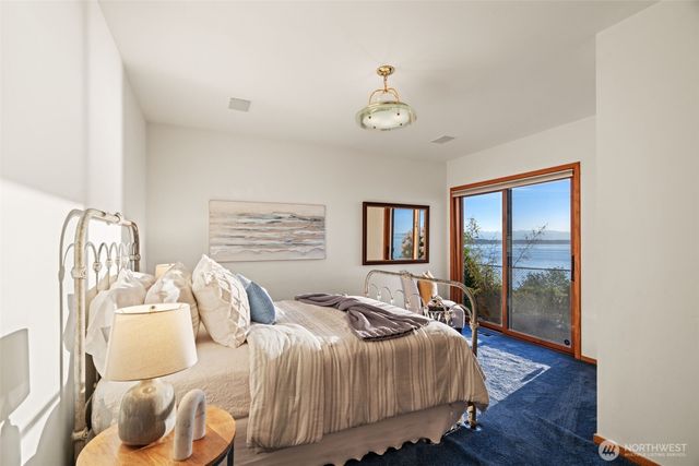 9233 Olympic View Drive, Edmonds, WA 98020