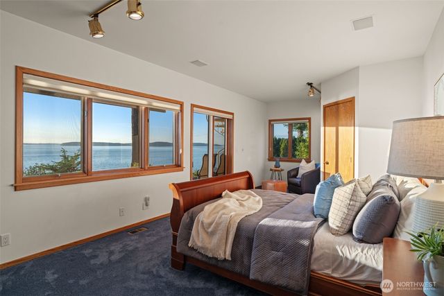 9233 Olympic View Drive, Edmonds, WA 98020