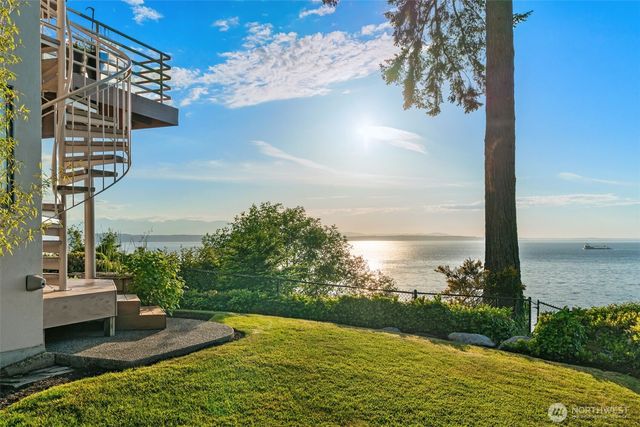 9233 Olympic View Drive, Edmonds, WA 98020