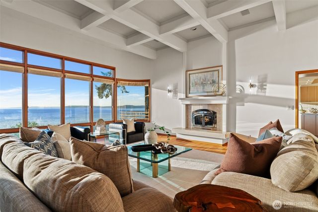 9233 Olympic View Drive, Edmonds, WA 98020