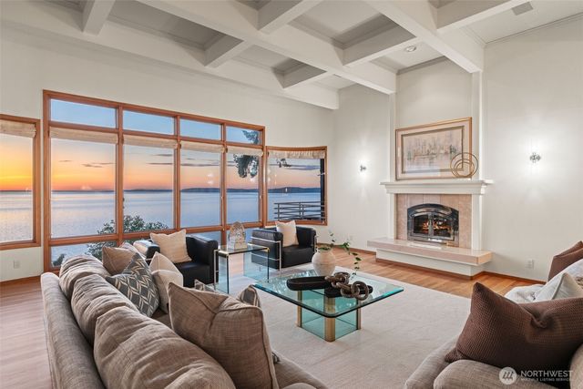 9233 Olympic View Drive, Edmonds, WA 98020