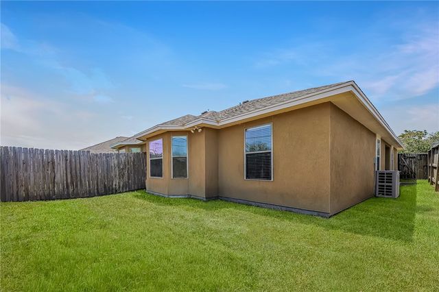 6618 Rhine Dr A, Corpus Christi, TX 78412