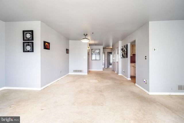 5213-UNIT LE PARC DR #4, Wilmington, DE 19809