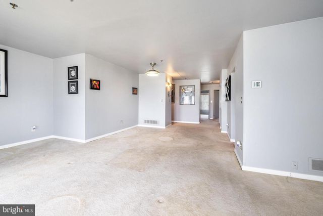 5213-UNIT LE PARC DR #4, Wilmington, DE 19809