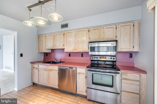 5213-UNIT LE PARC DR #4, Wilmington, DE 19809